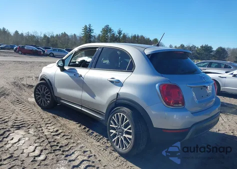2016 Fiat 500X Trekking z USA, uszkodzony, nr VIN ZFBCFYCT0GP331250
